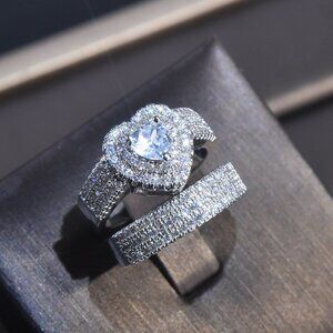 Brand new 2-piece 925 silver full diamond heart-shaped sweet ring set